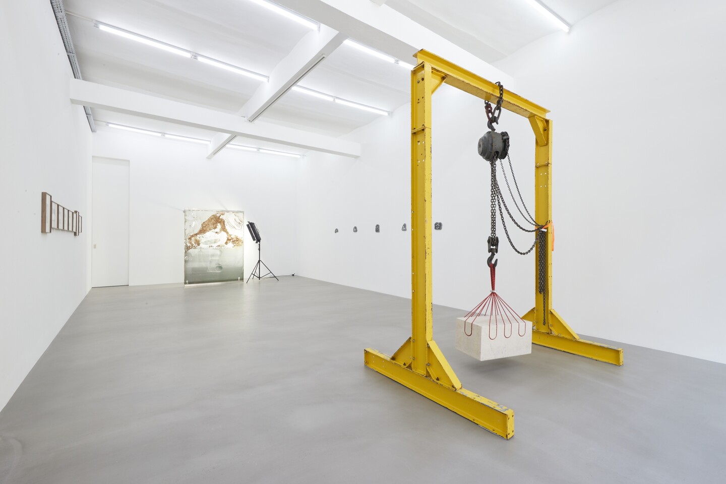 AKRAM ZAATARI, three snapshots and a long exposure, Exhibition view, Sfeir-Semler Gallery Hamburg, 2022