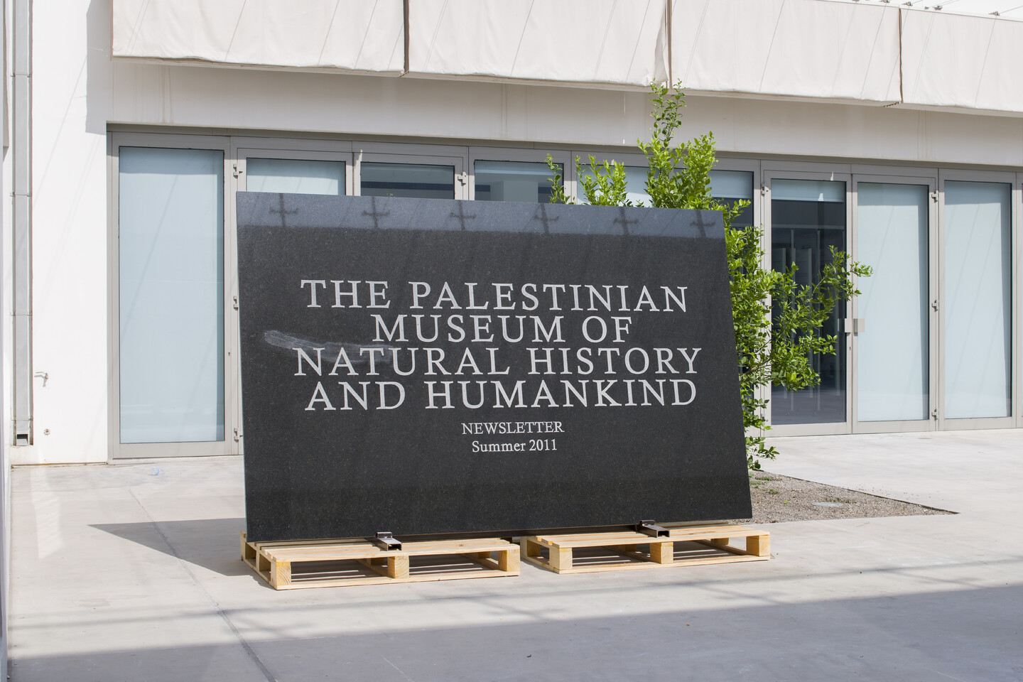 Act I: Carving, 2012, Granite, wood and metal, 120 × 220 × 320 cm