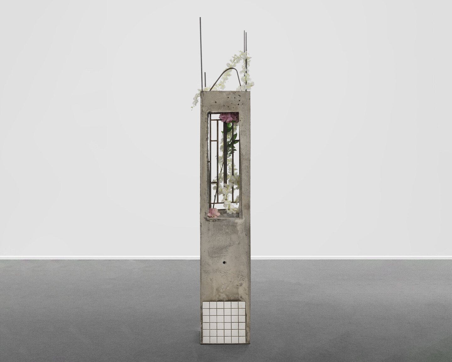 Pillar. Manhattan, 2018, Concrete, metal, ceramic tiles, 180 x 35 x 35 cm