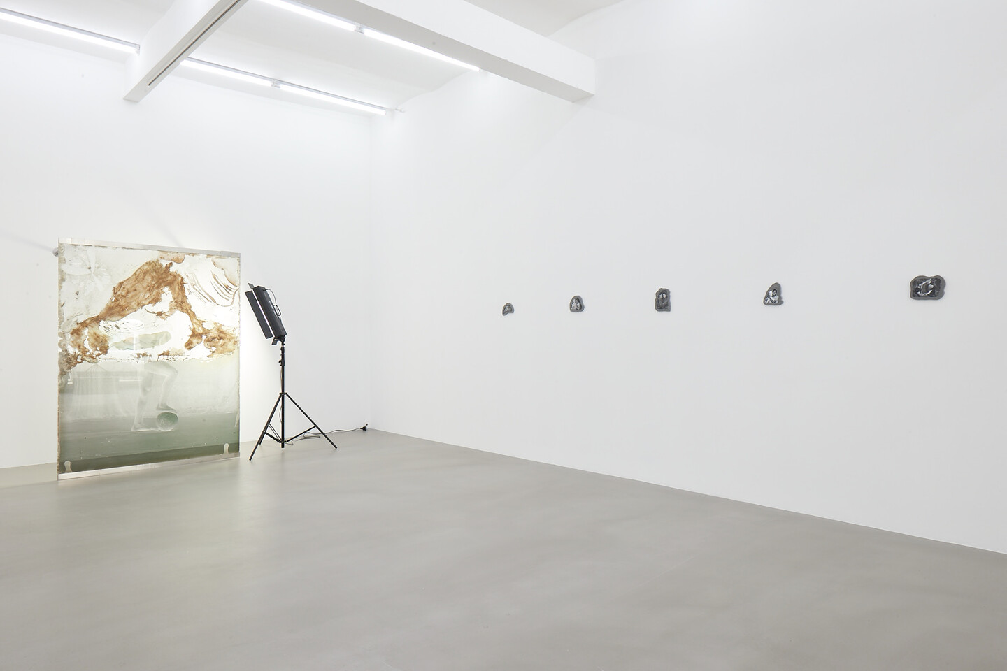 Akram Zaatari, three snapshots and a long exposure, Exhibition view Sfeir-Semler Gallery Hamburg 2022