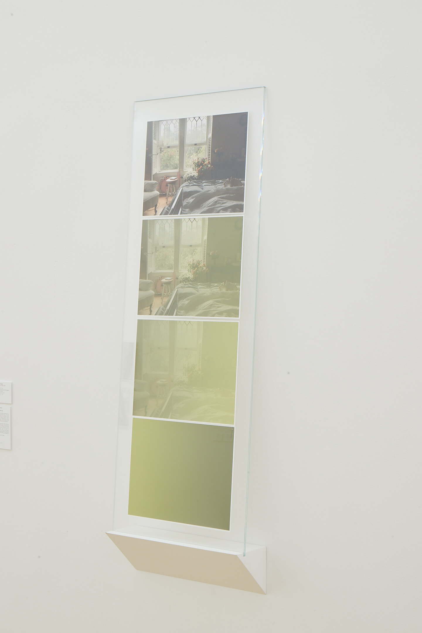 Mac Adams, Gone from my Sight, 2019, Exhibition view, Mac Adams & Dove Allouche: Das unsichtbare Bild, Sfeir-Semler Gallery Hamburg, 2021