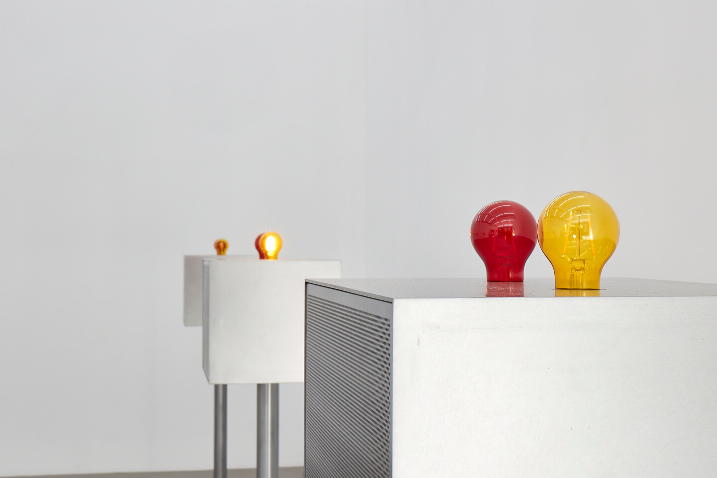 Lawrence Abu Hamdan, The Witness-Machine Complex, 2021, Steel stands, 3 video projections, 3 audio channels, 2 light bulbs, 136,5 x 35 x 35 cm