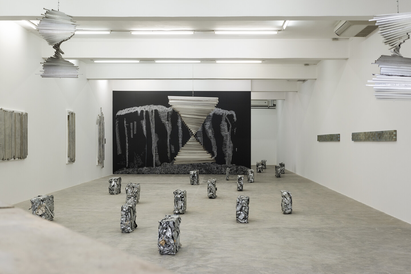 Marwan Rechmaoui, But the trees kept voting for the axe., Exhibition view, Sfeir-Semler Gallery Beirut, 2021