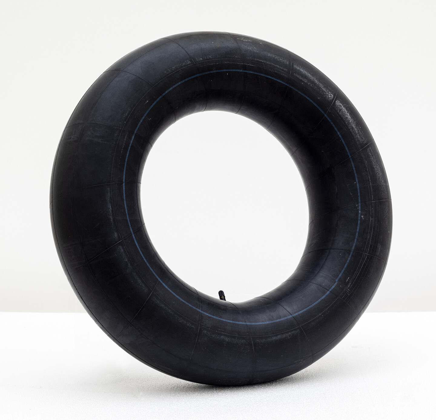 Chambre à Air, 2024, Rubber, Ø 60 cm