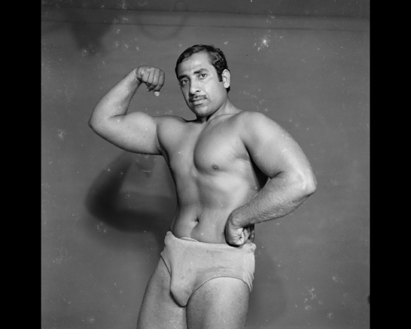 Hashem El Madani: Studio Practices, Reesh, 1960s, silver print, 29 x 29 cm